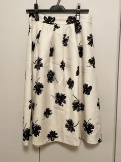 花柄フレアスカート