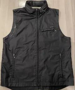 バーバリーブラックレーベル　ノースリーブベスト 黒　フード付