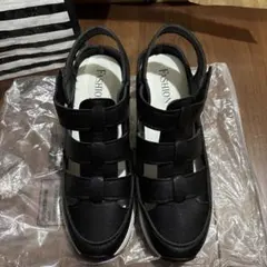 【SALE】ブラック厚底ストラップサンダル