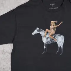 FC限定 Chevon Tシャツ 谷絹茉優 - メルカリ
