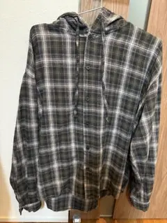 chikashitu +　フード付きグレー系チェックシャツ