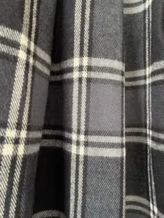 膝丈チェックスカート