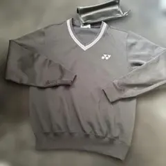 YONEX ヨネックス Vネック ユニセックストレーナーssサイズ ブラック