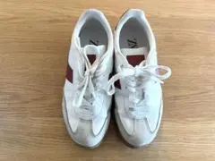 ZARA KIDS スニーカー 19cm ホワイト×ワインレッドのサムネイル