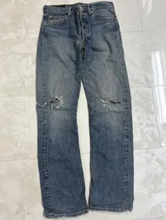 ダメージ加工　ジーンズ　デニムパンツ