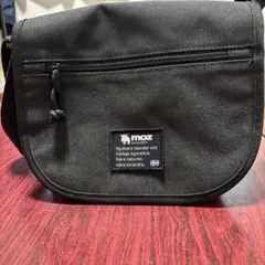 moaz 黒 ショルダーバッグ