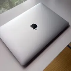 MacBook Air シルバー (M1, Late 2020)A2337