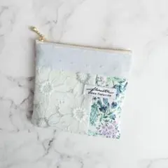 ハンドメイド✩.*˚パッチワークポーチ 【オフ×ブルー】隠しマチ