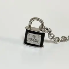 Vivienne Westwood｜パドロックネックレス　シルバー×ブラック