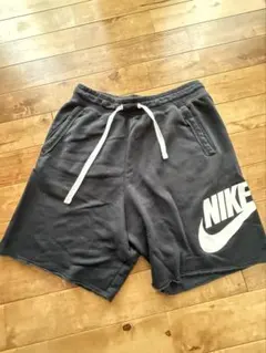 NIKE ダークグレー ショートパンツ M