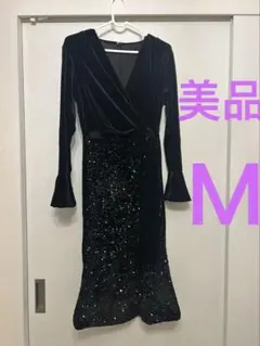 ブラックベルベットラップドレス