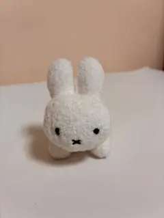 ミッフィー ぬいぐるみのサムネイル