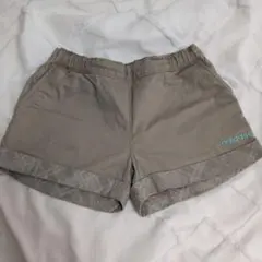 adidas ショートパンツ ベージュ チェック柄のサムネイル