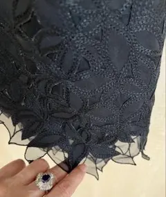 ブラック 裾刺繍 アシンメトリー ロングスカートのサムネイル