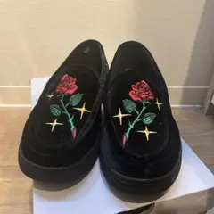 softmachine MANEBU ローズ刺繍 スリッポン ブラック softmachine MANEBU ローズ刺繍 スリッポン ブラック - メルカリ