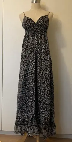 マキシワンピース☆コットン100％☆小花柄☆蔦模様