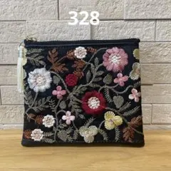 ハンドメイド☆タッセル付きポーチのサムネイル