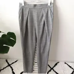 Liesse リエス テーパードパンツ ライトグレー サイズ2のサムネイル
