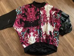 11/9限定特価❣️ 新品　バロック模様　派手薄手ブルゾン　ダンス