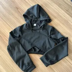 黒クロップドパーカー