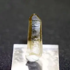 スリランカ産 サファイア コランダム 原石 鉱物 標本 - メルカリ