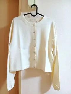 新品未使用タグ付き‼️　merlot　カーディガン