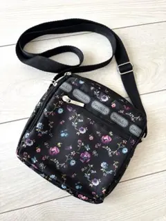 R＊tender 花柄　ショルダーバッグ　サコッシュ　ポシェット　お散歩　大人