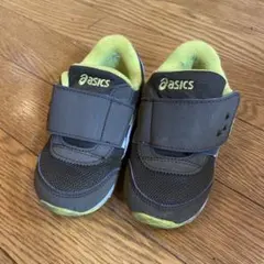アシックス　ベビーシューズ　恐竜