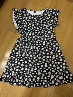 3Lシーイン黒花柄フリル袖ワンピース