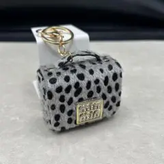 未使用品　minmin ヒョウ柄ファー ミニバッグ型キーホルダー