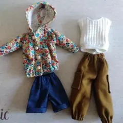 リカちゃん　ハンドメイド洋服（ジャケット リバティコーディロイ生地）4点セット