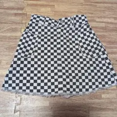 チェック柄スカート