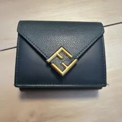FENDI FFダイヤモンド マイクロ 三つ折り財布