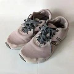 New Balance 711 ピンク ランニングシューズ