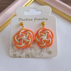 水引の梅結びピアス④＊金アレ対応 イヤリング無料