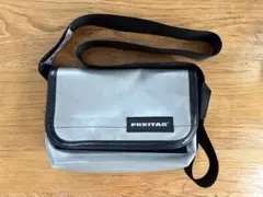 FREITAG フライターグ メッセンジャーバッグ シルバーのサムネイル