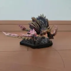 モンスターハンター　怨嗟響めくマガイマガド　フィギュア
