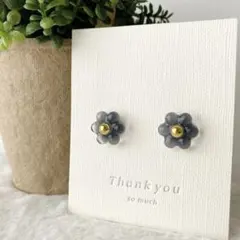 No.51　グレー　花　ピアス/イヤリング　レジン　ハンドメイド