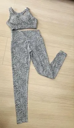 インポート　ブラ＆レギンス　Sサイズ