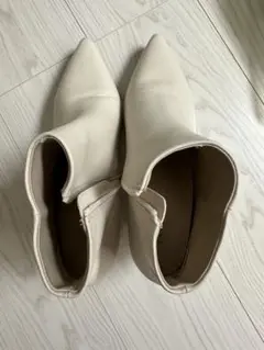 ホワイト ブーティ　LLサイズ