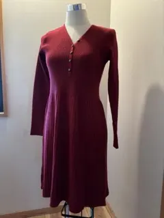 バーガンディ ニットワンピース Vネック 長袖