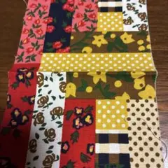 布 生地 昭和レトロ ハギレ パッチワーク風 デザイン　2枚