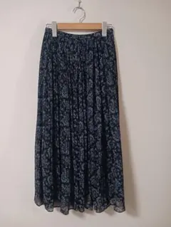 ユニクロ:C シフォンプリーツスカート　ネイビー　Sサイズ