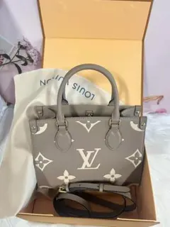 LOUIS VUITTON
