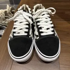 チェッカー スニーカー