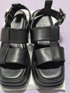 RODEO CROWNS ボリュームソールグルカサンダルのサムネイル