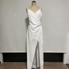 ホワイトラップドレス スリット入り