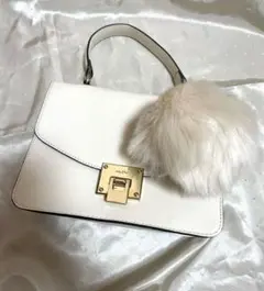 DIANA ハート型チャームがかわいい◎ワイドメッシュミニボストン 