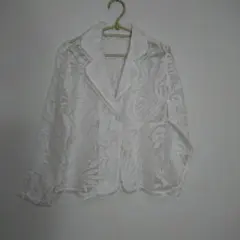 平日セール ホワイト リーフ柄 シアー ジャケット 綺麗め 上品 夏 高級感のサムネイル