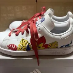 adidas スタンスミス ホワイト 花柄 刺繍 gv9977 25cm - メルカリ